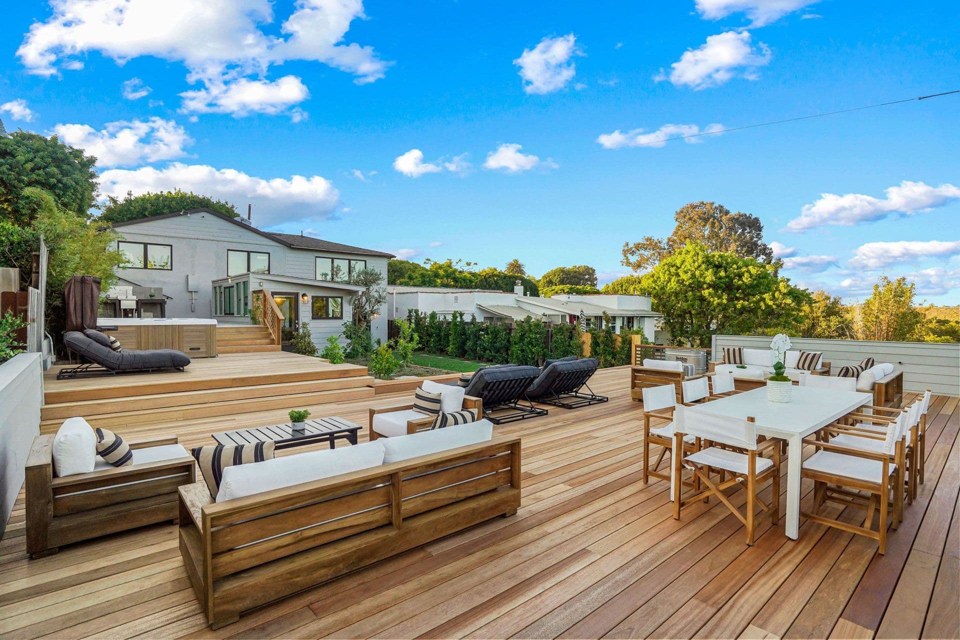 Sunset Park Residence elegant living space